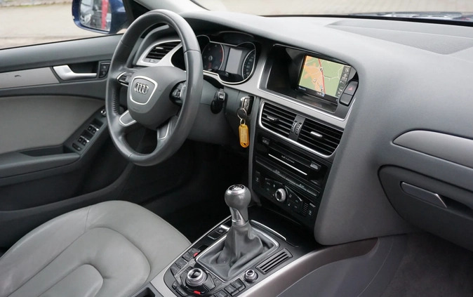 Audi A4 cena 42900 przebieg: 302000, rok produkcji 2014 z Resko małe 277